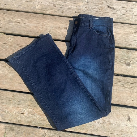 Laura Dark Wash Bootcut Jeans - Size 12 - Picture 2 of 8